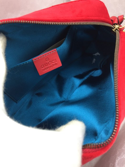 Gucci BagTypeTote Quilted Crossbody Bag Black 01A 4