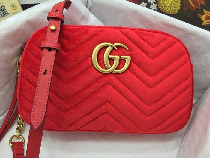 Gucci BagTypeTote Quilted Crossbody Bag Black 01A 4