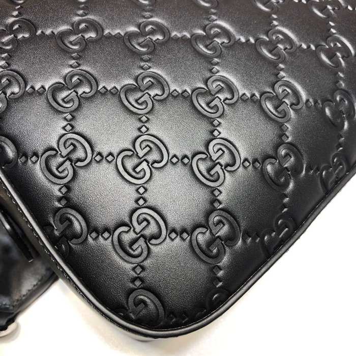 Gucci BagTypeTote Quilted Crossbody Bag Black 01A