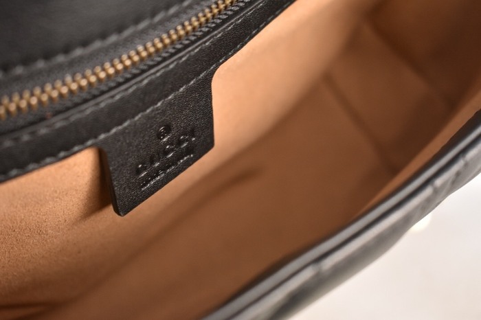 Gucci BagTypeTote Quilted Leather Design Black 01A 3