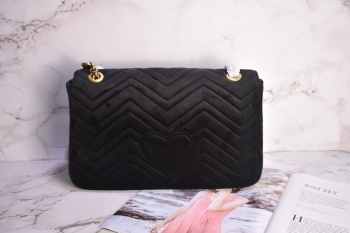 Gucci BagTypeTote Quilted Leather Shoulder Bag Black 01A 5