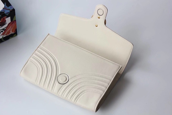 Gucci BagTypeTote Quilted Leather Tote Black 01A 5