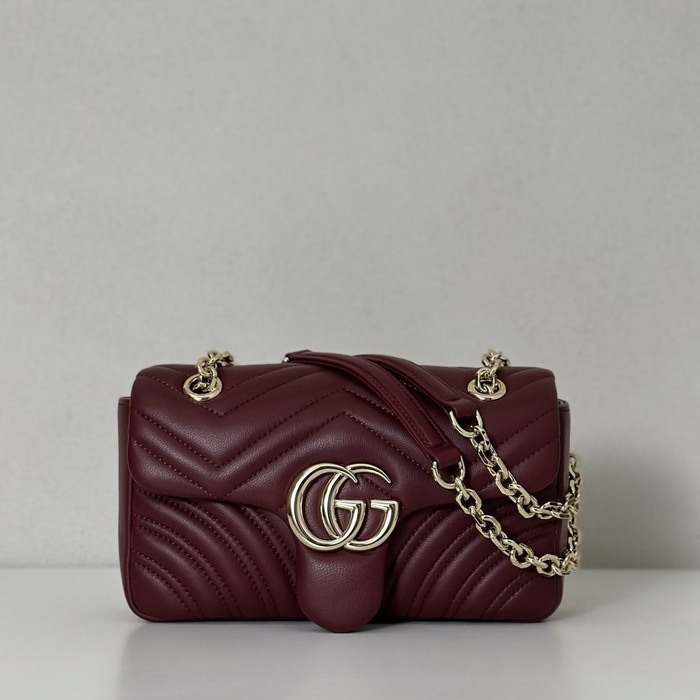 Gucci BagTypeTote Quilted Leather Tote with Chain Strap Burgundy 01A