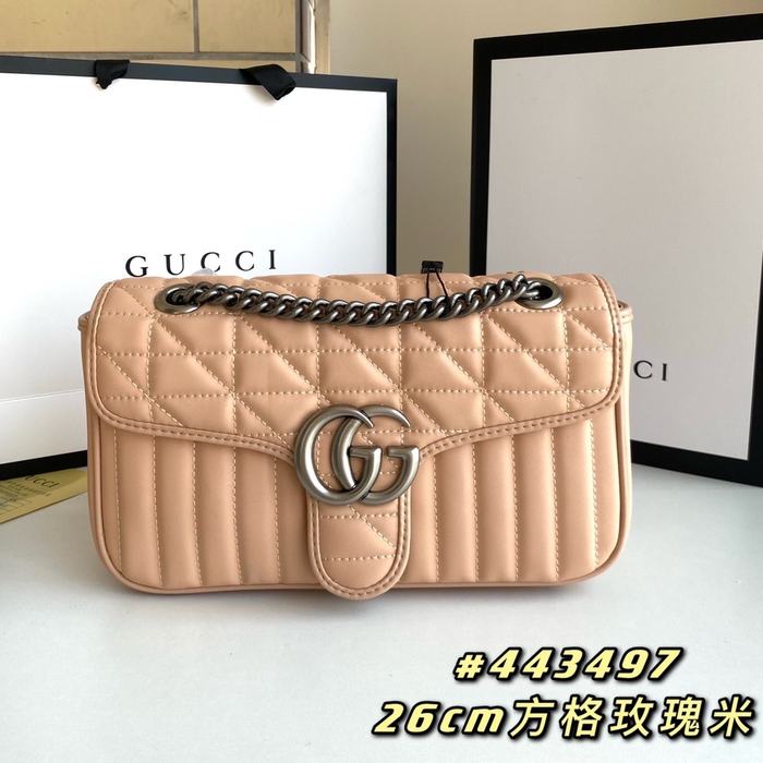 Gucci BagTypeTote Quilted leather tote with chain strap Black 01A
