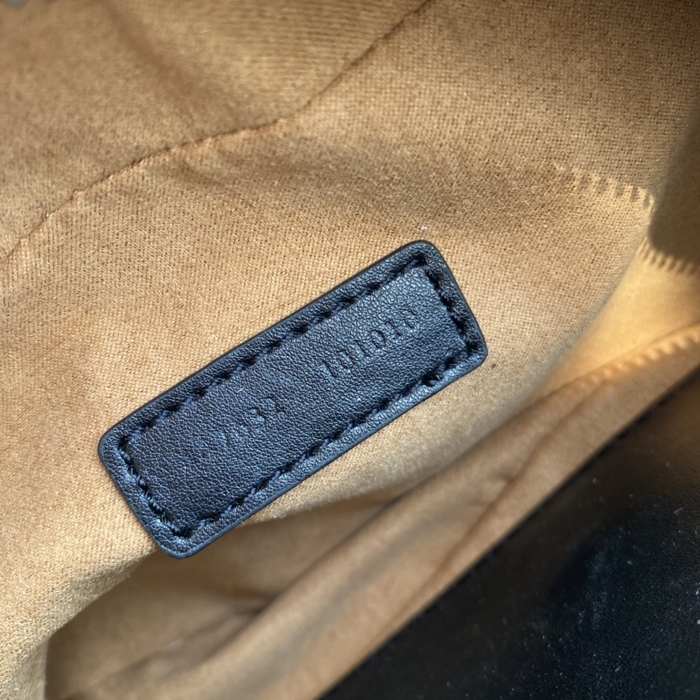 Gucci BagTypeTote Small Quilted Bag Black 01A