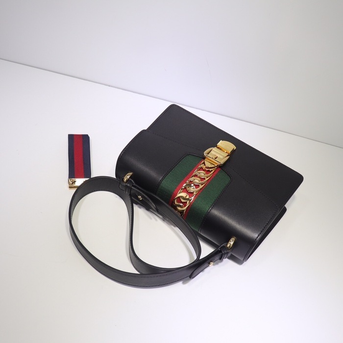 Gucci BagTypeTote Stylish leather tote with elegant hardware Black 01A