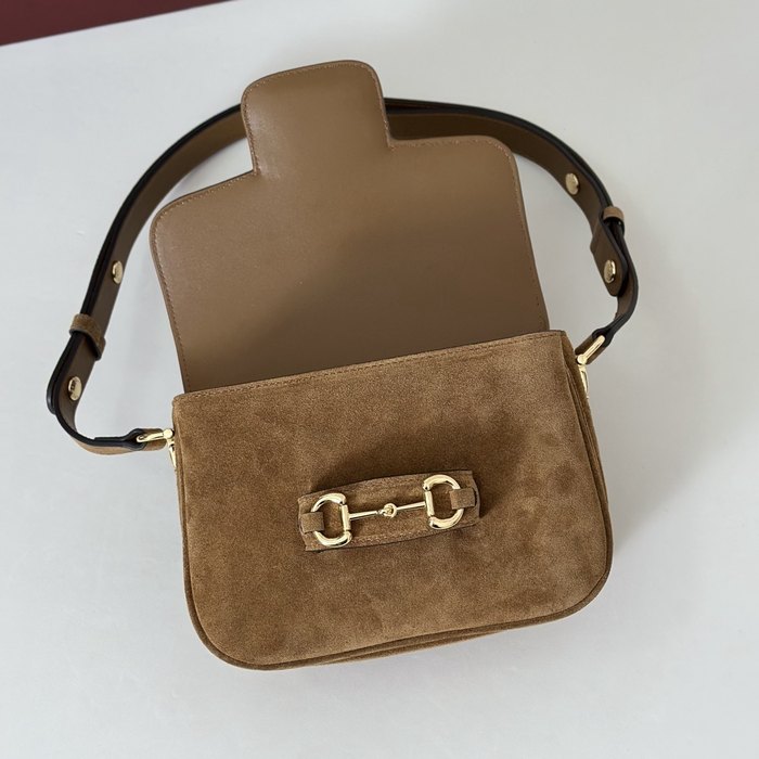 Gucci BagTypeTote Suede Bag with sophisticated detailing Tan 01A