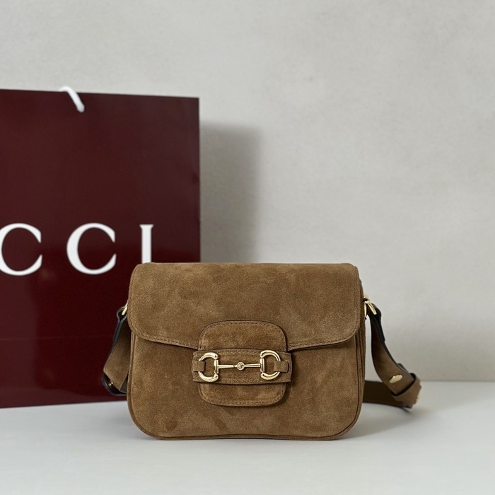 Gucci BagTypeTote Suede Bag with sophisticated detailing Tan 01A