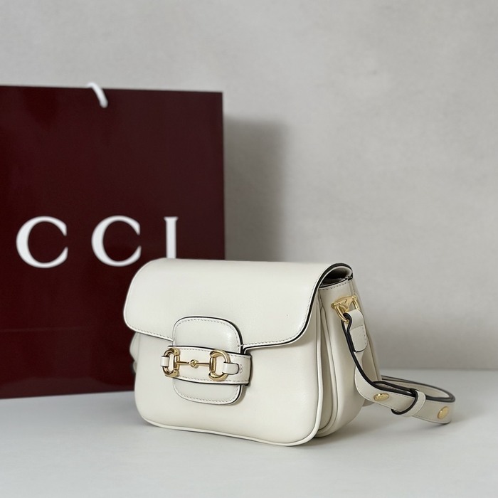 Gucci BagTypeTote compact bag with elegant design White 01A
