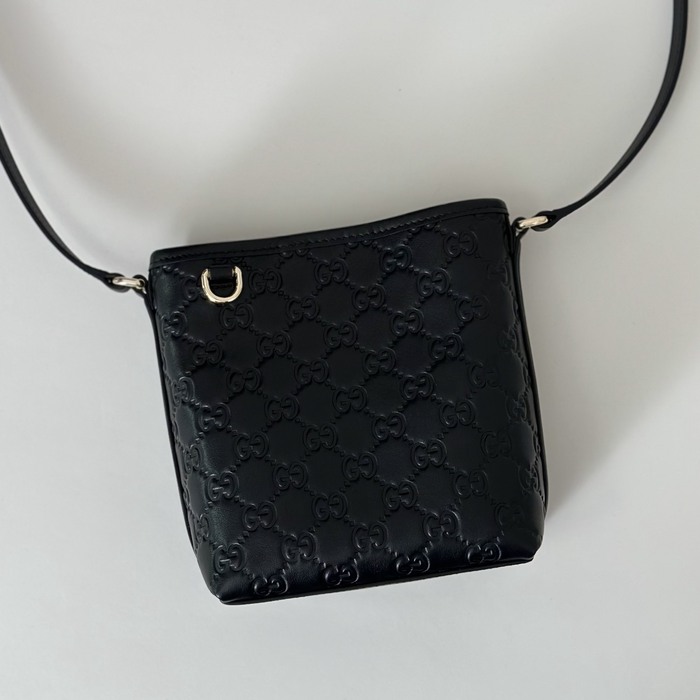 Gucci BagTypeTote compact tote with adjustable strap Black 01A