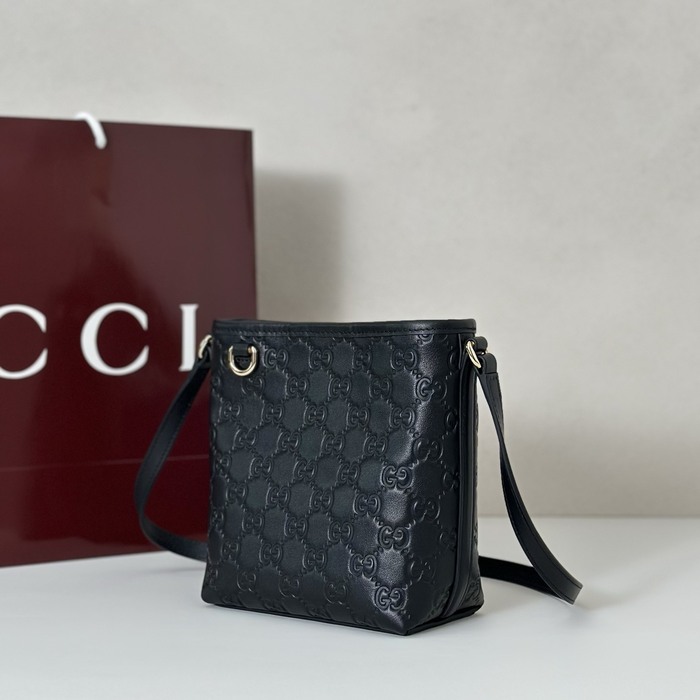 Gucci BagTypeTote compact tote with adjustable strap Black 01A