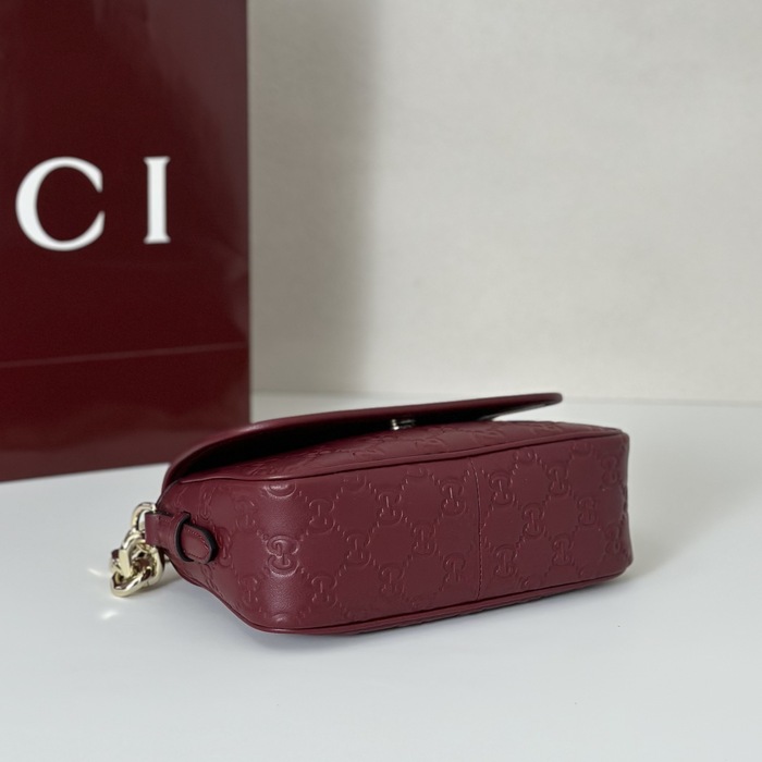 Gucci BagTypeTote compact tote with chain straps Burgundy 01A