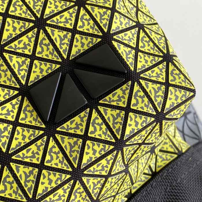 Issey Miyake Backpack with geometric patterns Green 01A