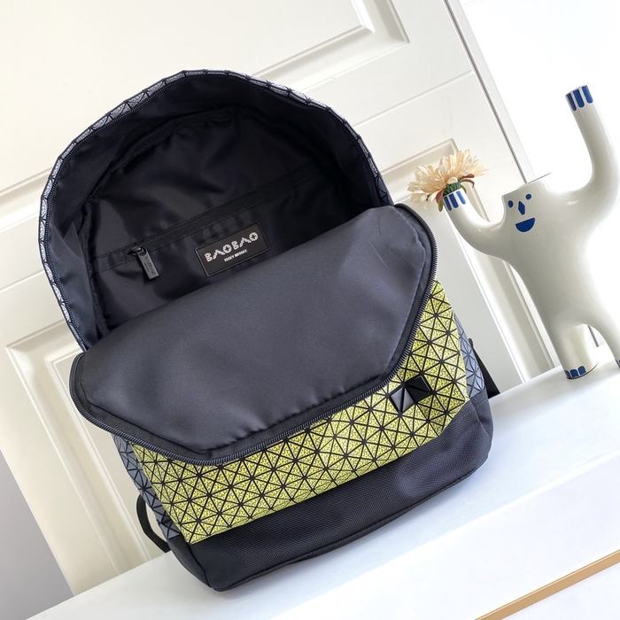 Issey Miyake Backpack with geometric patterns Green 01A