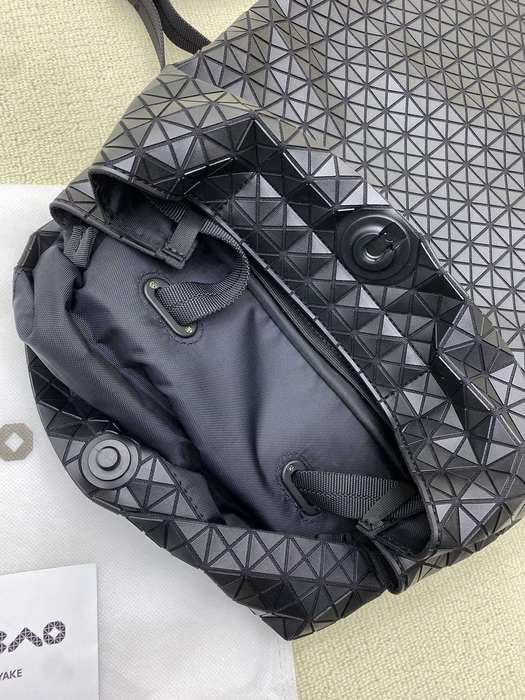 Issey Miyake BagTypeTote Drawstring Bag Grey 01A