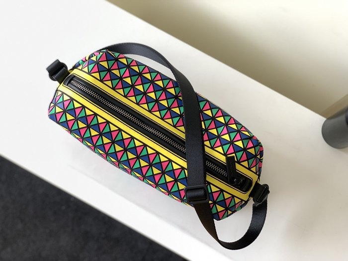 Issey Miyake BagTypeTote colorful geometric pattern tote with dual handles Black 01A