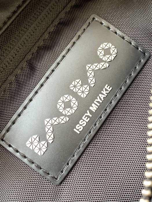 Issey Miyake BagTypeTote colorful geometric pattern tote with dual handles Black 01A