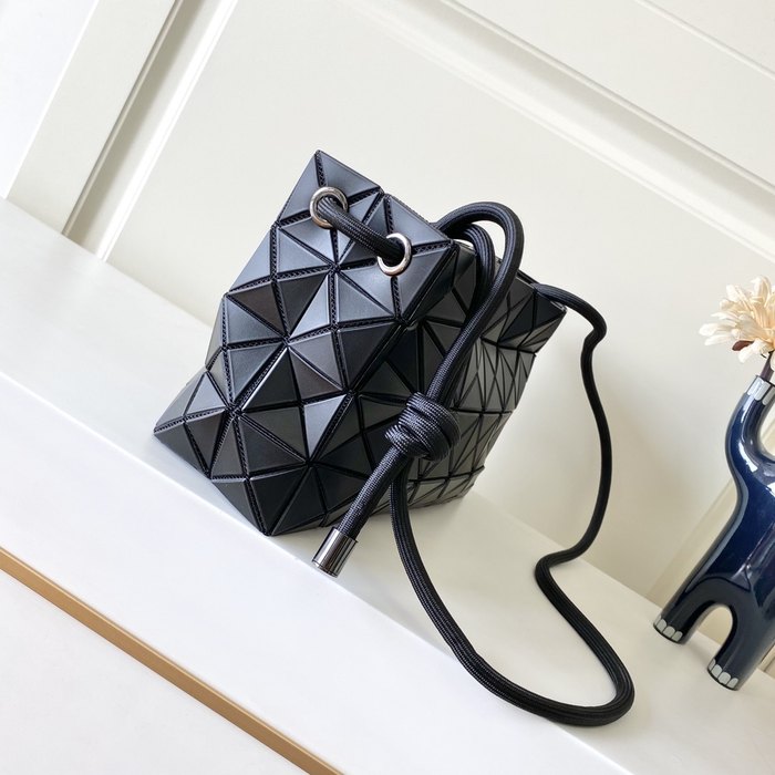 Issey Miyake BagTypeTote geometric design bag White 01A