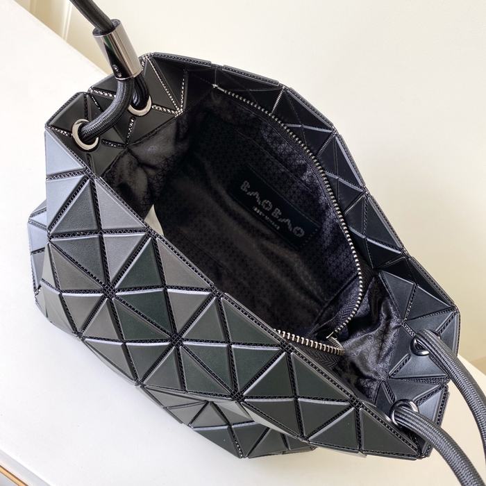 Issey Miyake BagTypeTote geometric design bag White 01A