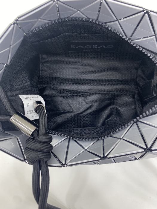 Issey Miyake BagTypeTote geometric design tote White 01A 2