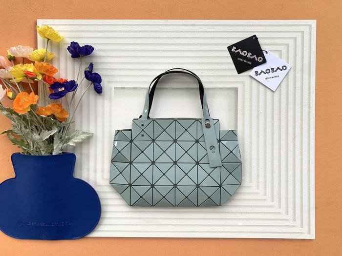 Issey Miyake BagTypeTote geometric design tote bag Burgundy 01A