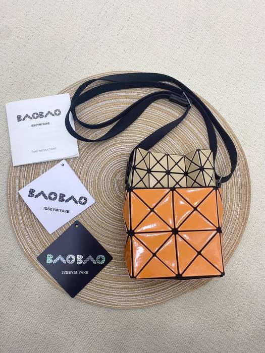 Issey Miyake BagTypeTote geometric design tote bag Green 01A