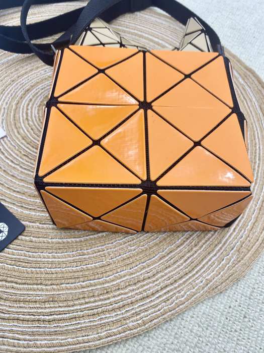 Issey Miyake BagTypeTote geometric design tote bag Green 01A