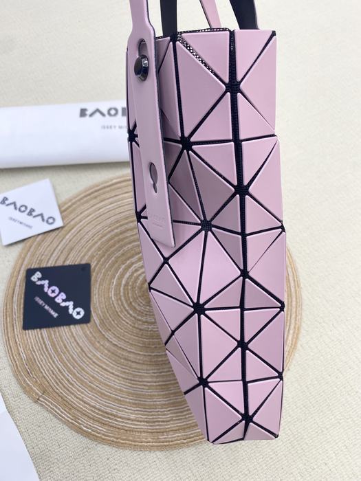 Issey Miyake BagTypeTote geometric design tote bag Grey 01A