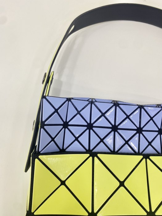 Issey Miyake BagTypeTote geometric design tote bag Orange 01A