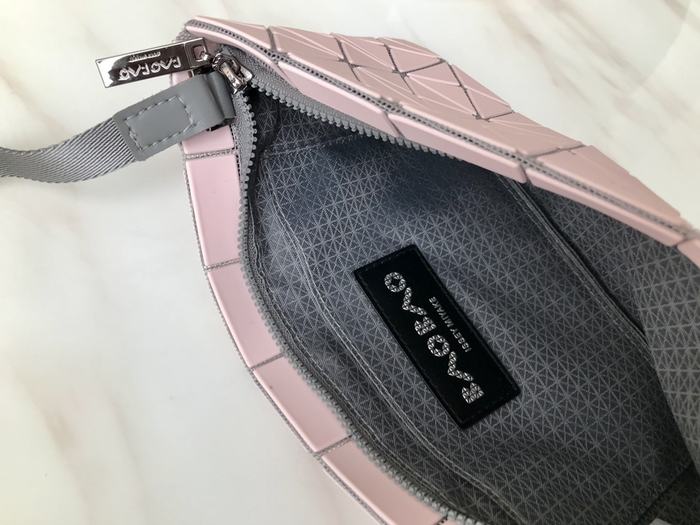 Issey Miyake BagTypeTote geometric design tote bag Pink 01A 2