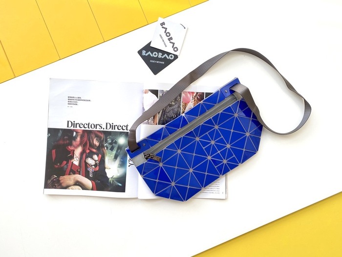 Issey Miyake BagTypeTote geometric design tote bag Pink 01A