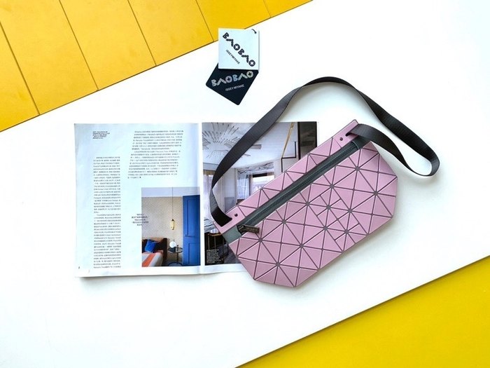 Issey Miyake BagTypeTote geometric design tote bag Pink 01A