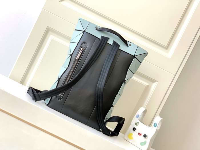 Issey Miyake BagTypeTote lightweight minimalist tote White 01A