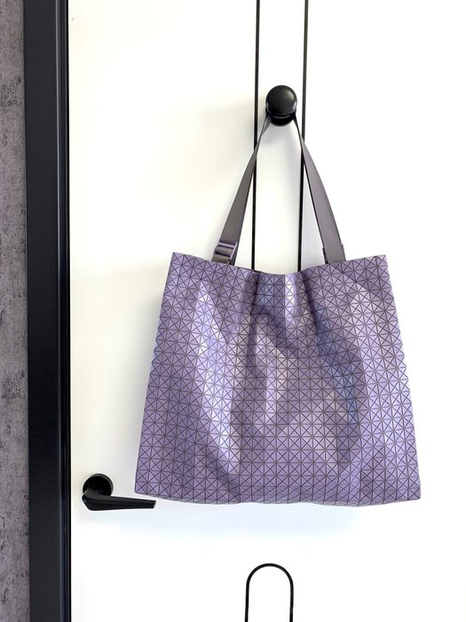 Issey Miyake BagTypeTote spacious tote design Grey 01A
