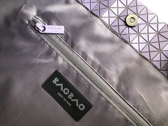 Issey Miyake BagTypeTote spacious tote design Grey 01A