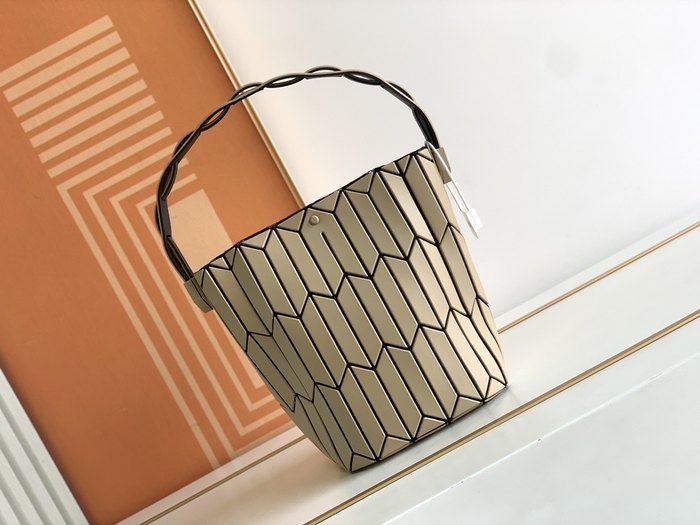 Issey Miyake BagTypeTote structured tote bag Blue 01A