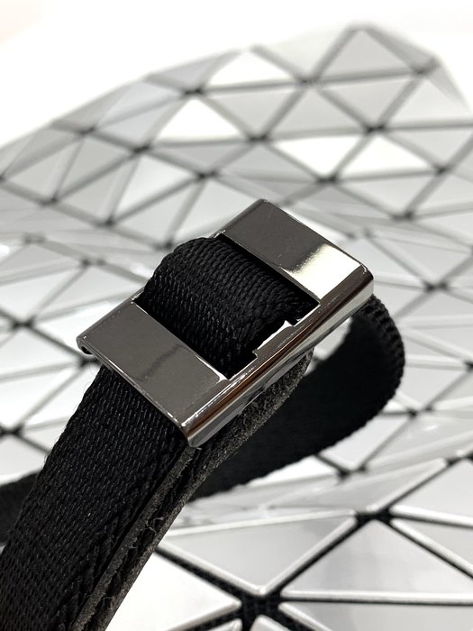 Issey Miyake BagTypeTote stylish geometric pattern tote bag Navy 01A