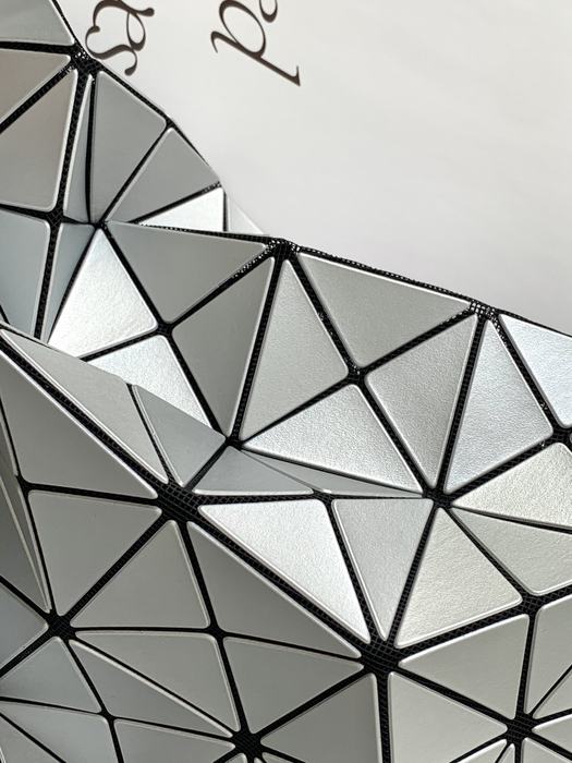 Issey Miyake BagTypeTote with geometric pattern features Blue 01A