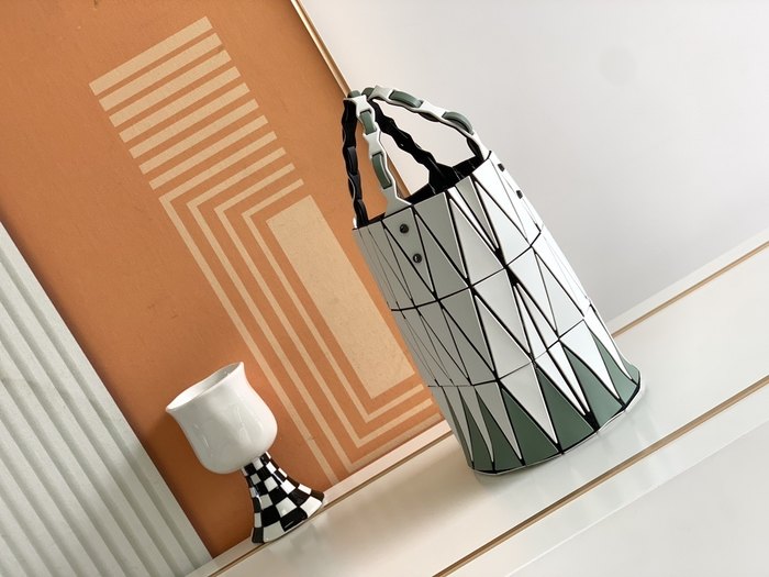 Issey Miyake Issey miyake KURO bag color 20A