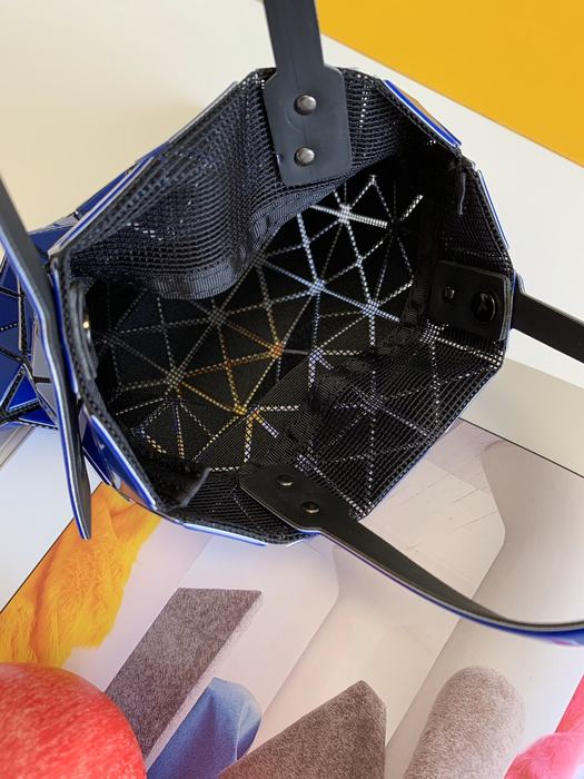 Issey Miyake Tote Bag with geometric design Red 01A