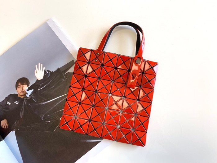 Issey Miyake Tote Bag with geometric design Red 01A