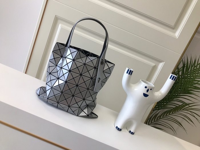 Issey Miyake Tote Bag with geometric design and structured outline White 01A