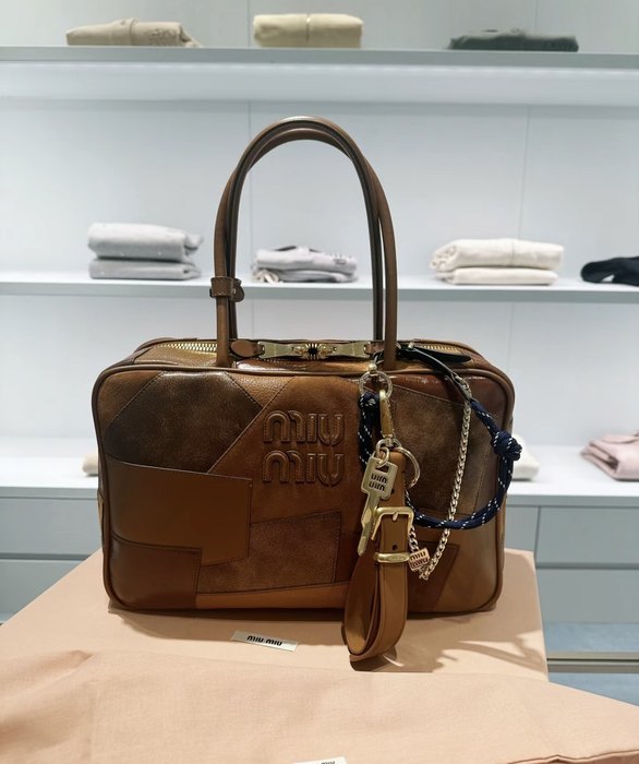 Miu-Miu,Bag，Latest styles,2026，yupoo，Original, quality