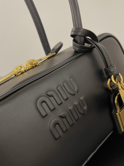 Miu-Miu,Bag，Latest styles,2026，yupoo，Original, quality