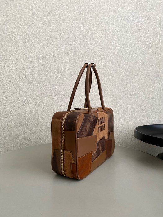 Miu-Miu,Bag，Latest styles,2026，yupoo，Original, quality