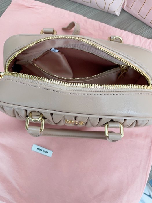 Miu-Miu,Bag，Latest styles,2026，yupoo，Original, quality
