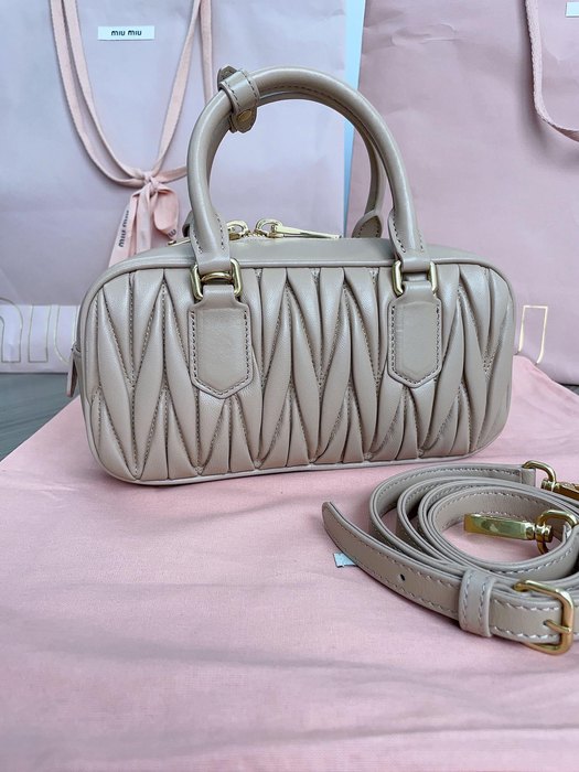 Miu-Miu,Bag，Latest styles,2026，yupoo，Original, quality
