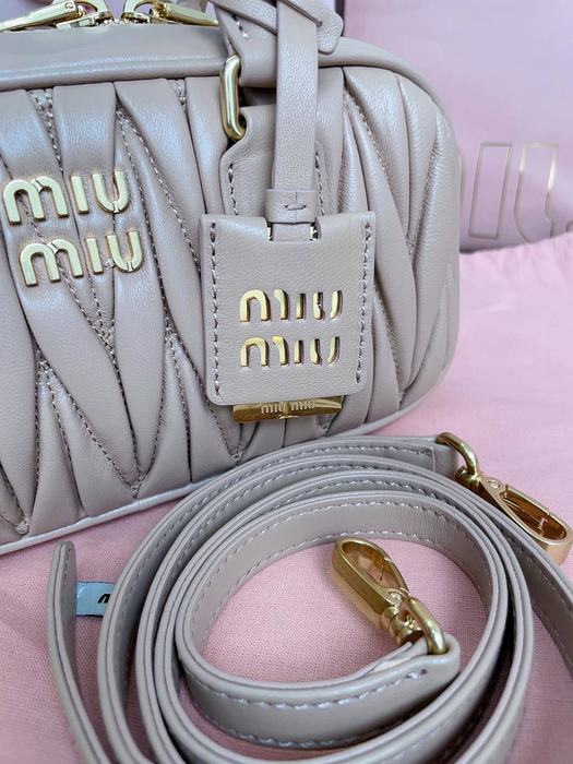 Miu-Miu,Bag，Latest styles,2026，yupoo，Original, quality