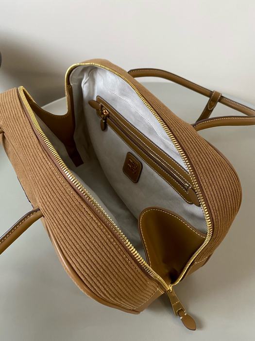 Miu-Miu,Bag，Latest styles,2026，yupoo，Original, quality