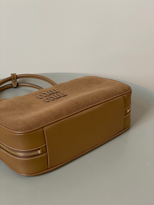 Miu-Miu,Bag，Latest styles,2026，yupoo，Original, quality